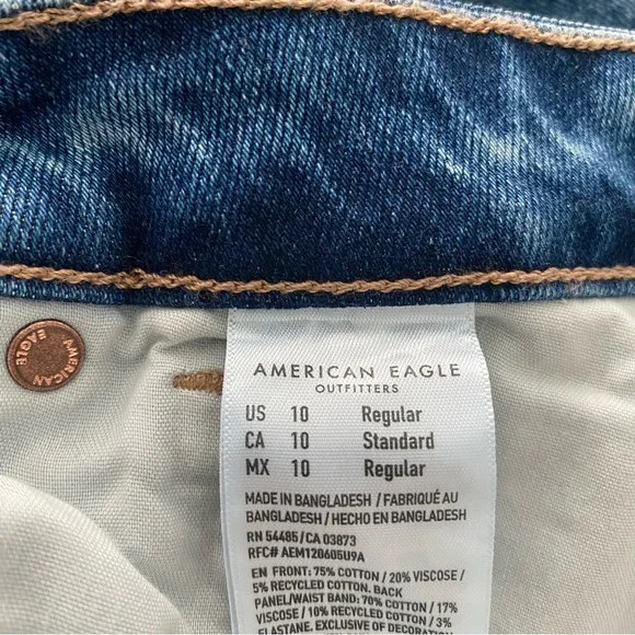 American Eagle Outfitters Strigid Mom Jeans - Picture 7 of 9